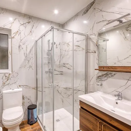 51 Suites, Fully Equipped 1br With Wifi *