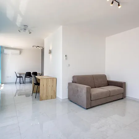 51 Suites, Fully Equipped 1br With Wifi Lejlighed Tal Guardamangia